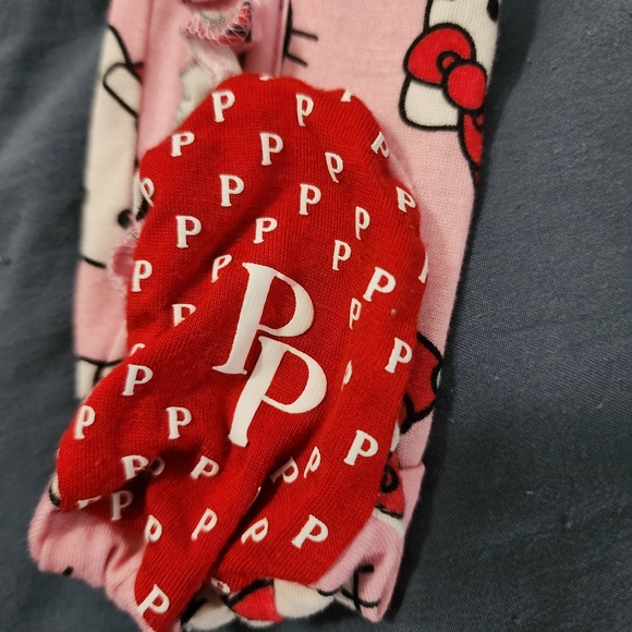 Posh Peanut Hello Kitty Candy Cane - Picture 3 of 3